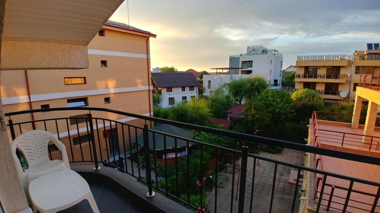 Casa Servus Hotel Năvodari Exterior foto